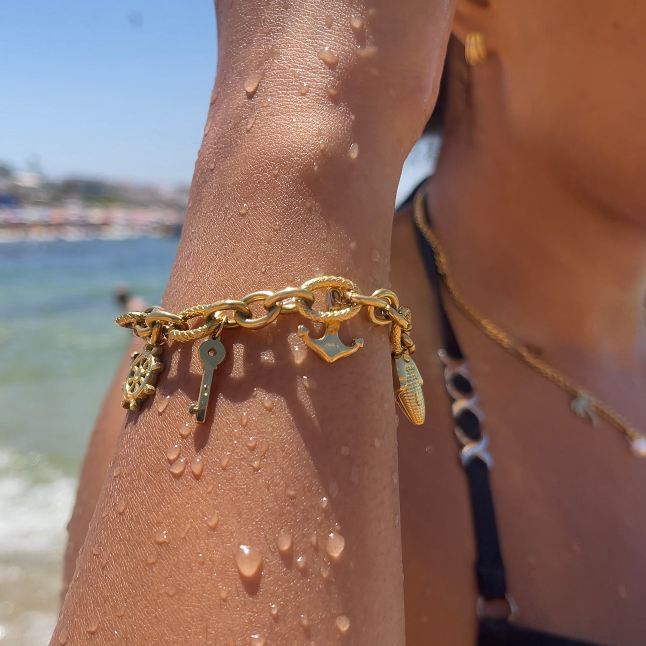 BRACELETS À CHARMS